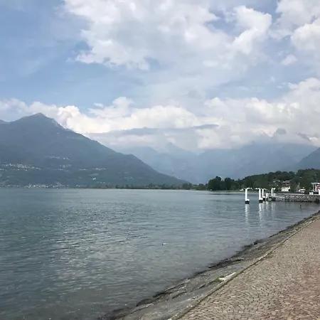The Park On The Lake With Pool Διαμέρισμα